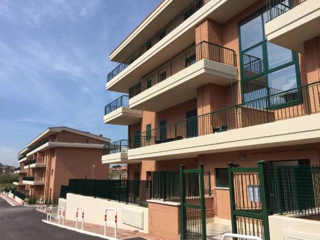 Appartamento in affitto a Centroni, Roma Capitale