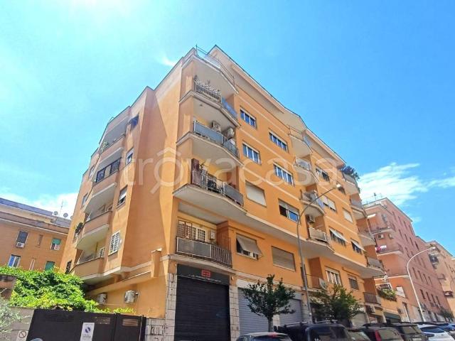 Appartamento in affitto a Vanzago, Lombardia
