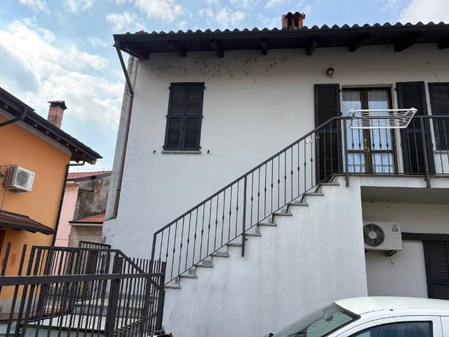 Appartamento in affitto a Unione dei Comuni I Fontanili, Rosate