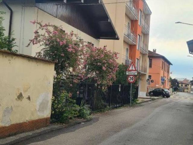 Appartamento in affitto a Unione dei Comuni I Fontanili, Rosate