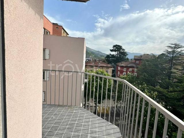 Appartamento in affitto a Comunità della Vallagarina, Borgo Sacco
