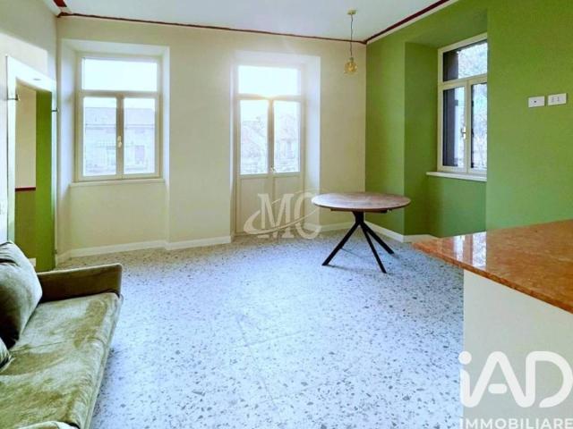 Appartamento in affitto a Comunità della Vallagarina, Borgo Sacco