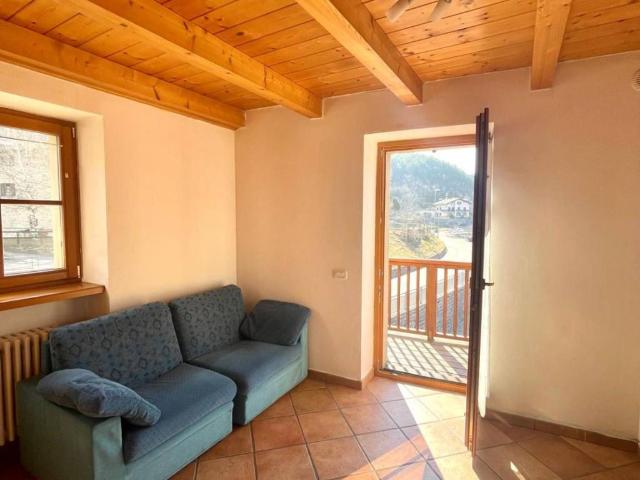 Appartamento in affitto a Comunità della Vallagarina, Borgo Sacco