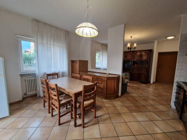 Appartamento in affitto a Comunità della Vallagarina, Borgo Sacco