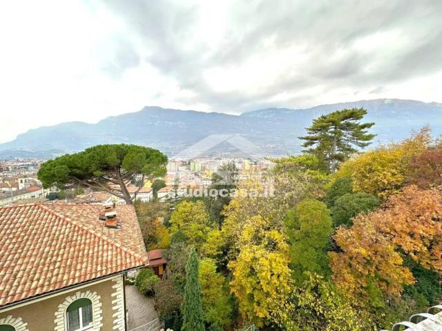 Appartamento in affitto a Comunità della Vallagarina, Borgo Sacco