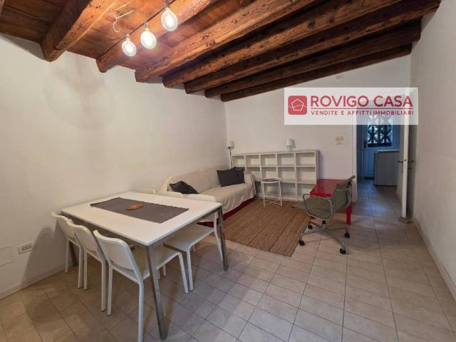 Appartamento in affitto a Commenda, Rovigo
