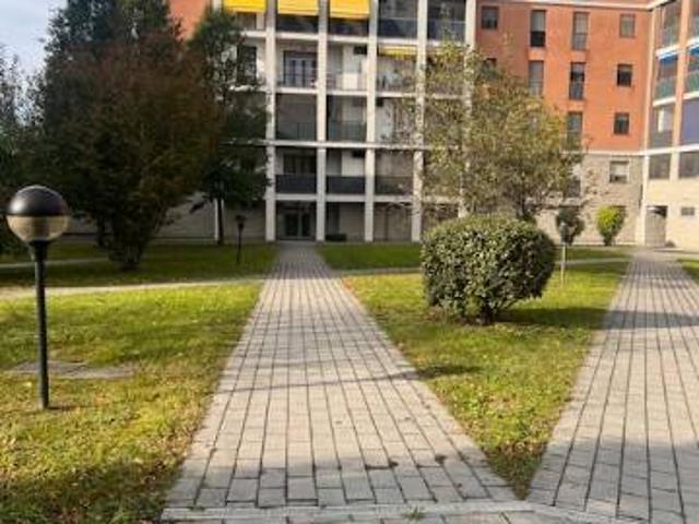 Appartamento in affitto a Rozzano, Milano