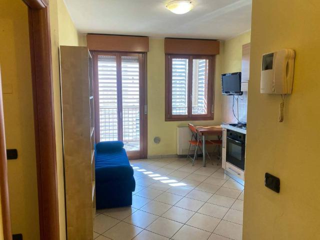 Appartamento in affitto a Valleambrosia, Rozzano