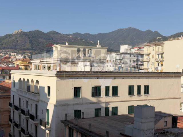 Appartamento in affitto a Salerno, Campania