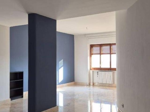 Appartamento in affitto a Salerno, Campania