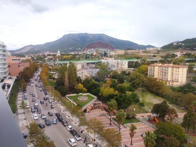 Appartamento in affitto a Fratte, Salerno