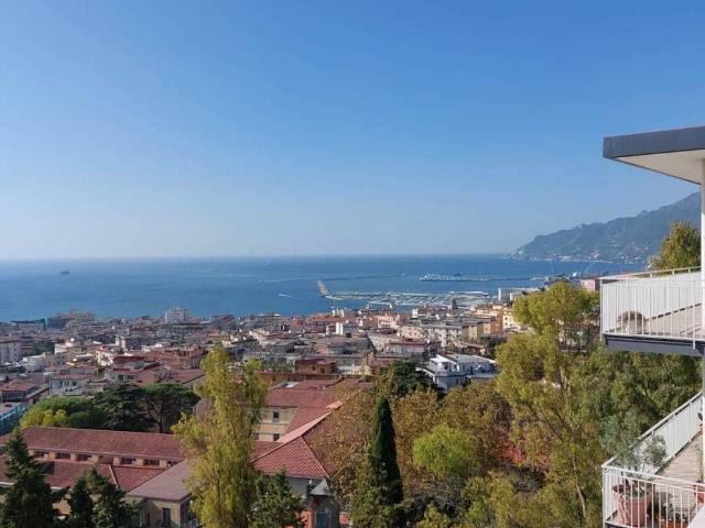 Appartamento in affitto a Salerno, Campania