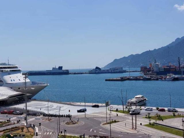 Appartamento in affitto a Salerno, Campania