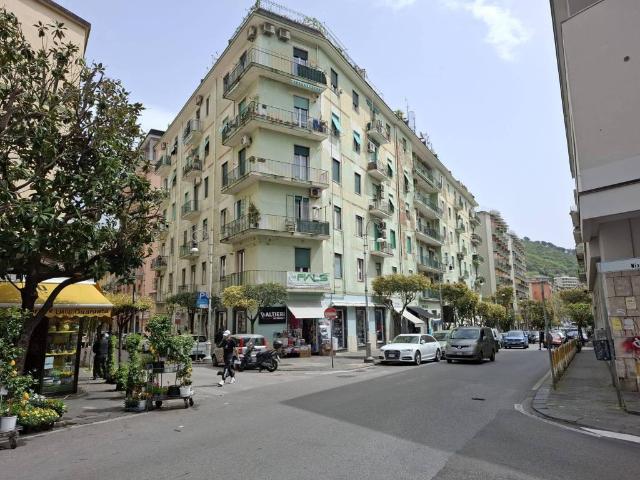 Appartamento in affitto a Salerno, Campania
