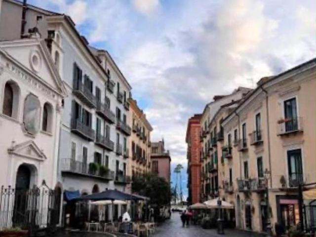 Appartamento in affitto a Salerno, Campania