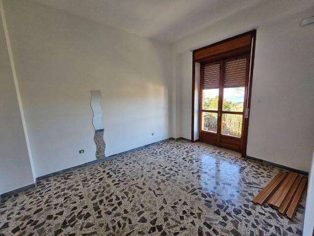 Appartamento in affitto a Casa Parisi, Salerno
