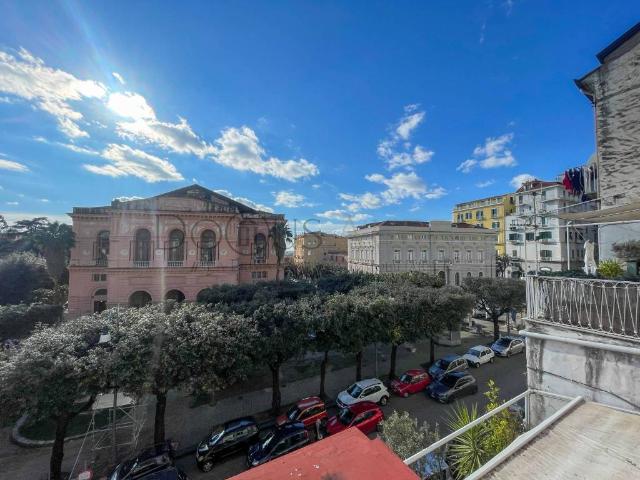 Appartamento in affitto a Salerno, Campania