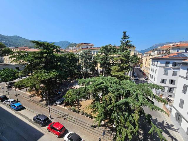 Appartamento in affitto a Salerno