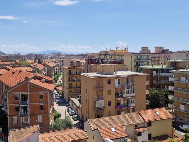 Appartamento in affitto a Salerno, Campania