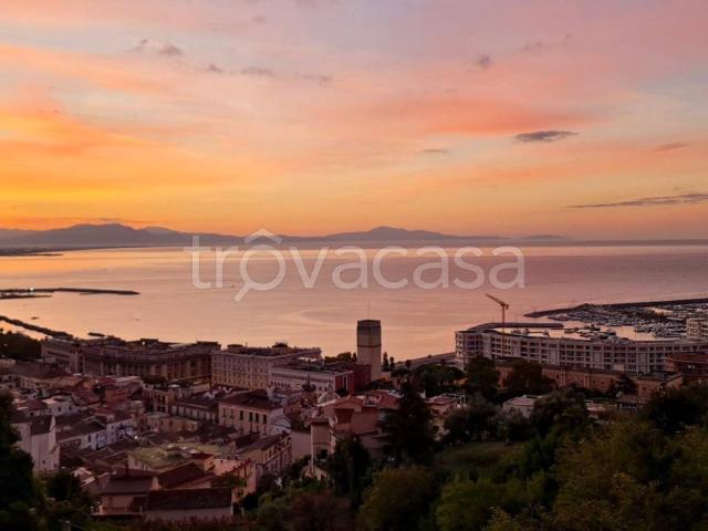 Appartamento in affitto a Salerno, Campania