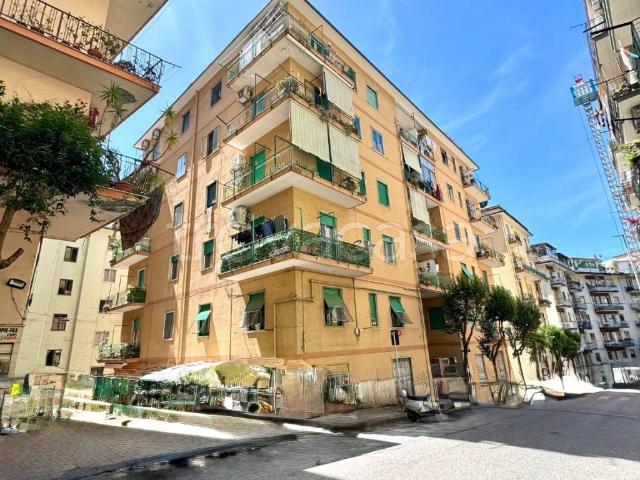 Appartamento in affitto a Salerno, Campania