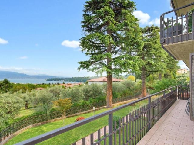 Appartamento in affitto a Villa di Salò, Salò