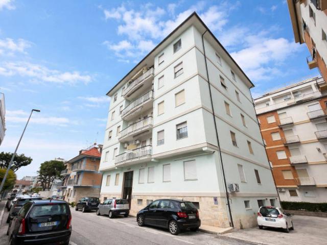 Appartamento in affitto a Albula centro, Marche