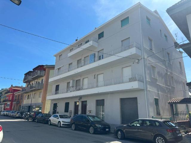 Appartamento in affitto a Porto d'Ascoli centro, Marche