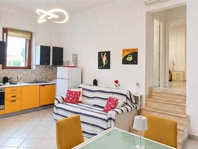 Appartamento in affitto a Albula centro, Marche