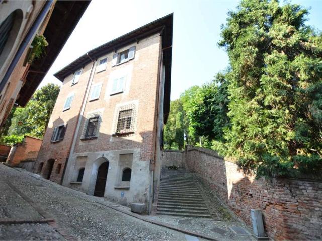 Appartamento in affitto a San Colombano Al Lambro, Lombardia