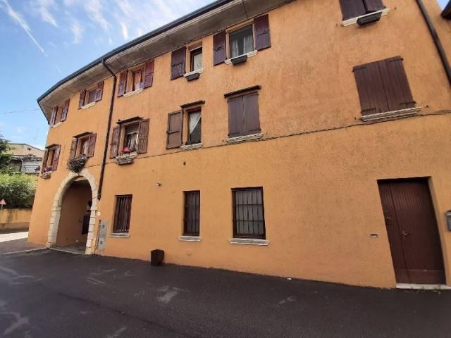 Appartamento in affitto a San Felice Del Benaco, Lombardia