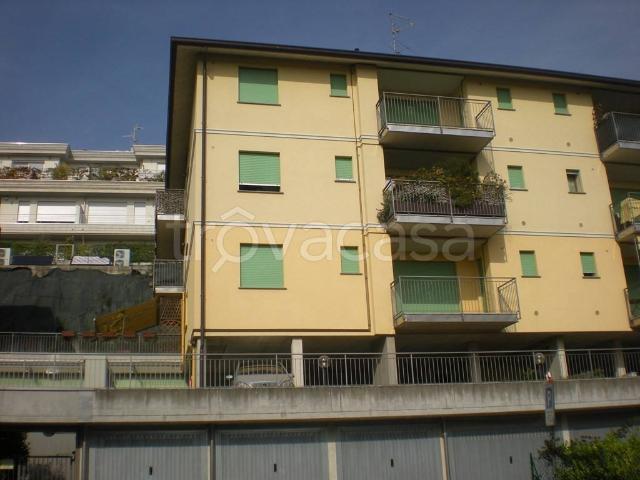 Appartamento in affitto a San Fermo Della Battaglia, Lombardia