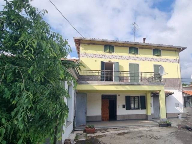 Appartamento in affitto a Pianura Reggiana, Re
