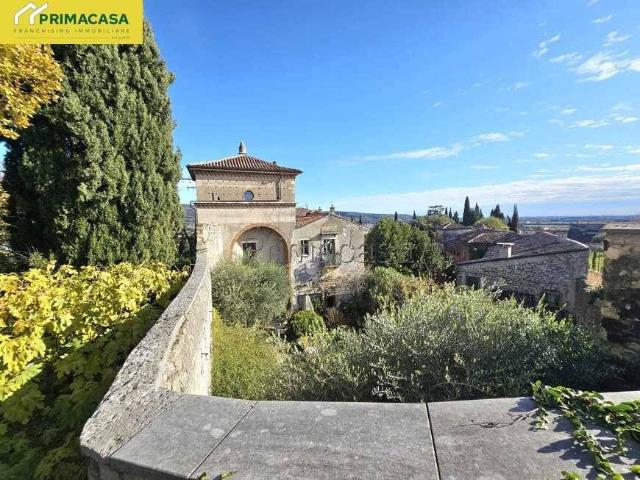 Appartamento in affitto a Corrubbio di Negarine, San Pietro In Cariano