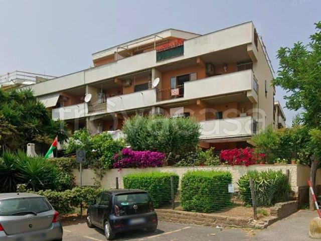 Appartamento in affitto a Colfiorito, Roma Capitale