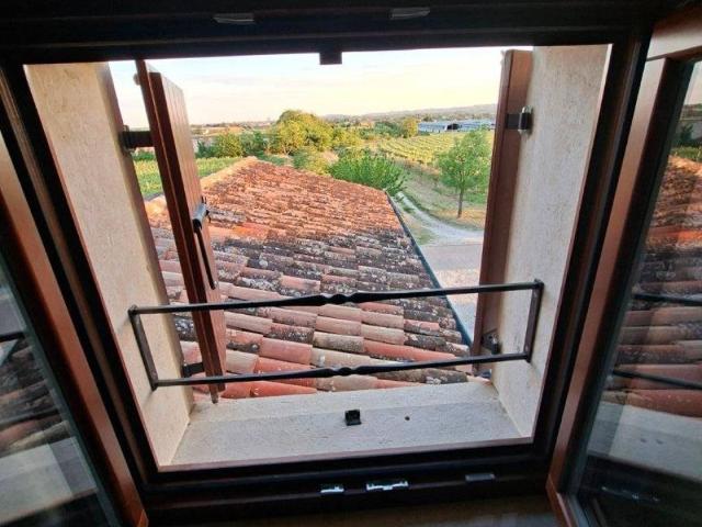 Appartamento in affitto a Sant'ambrogio Di, Veneto