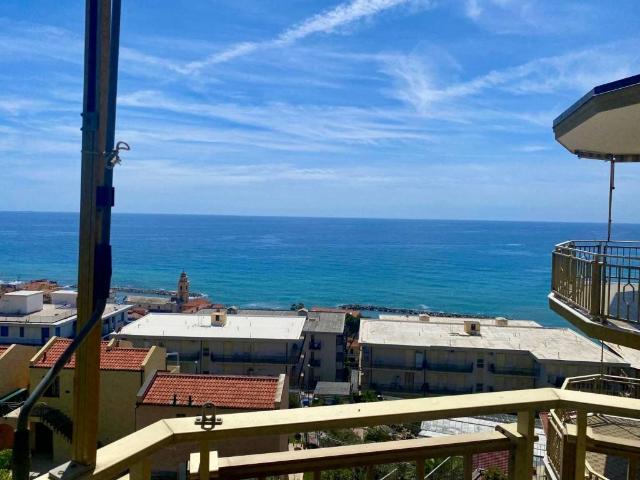 Appartamento in affitto a Santo Stefano Al Mare, Liguria