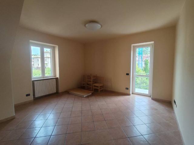 Appartamento in affitto a Sarnico, Lombardia
