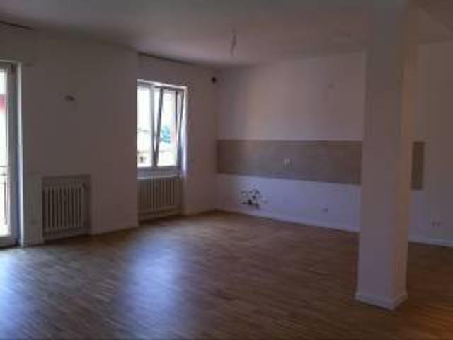 Appartamento in affitto a Sarnico, Lombardia