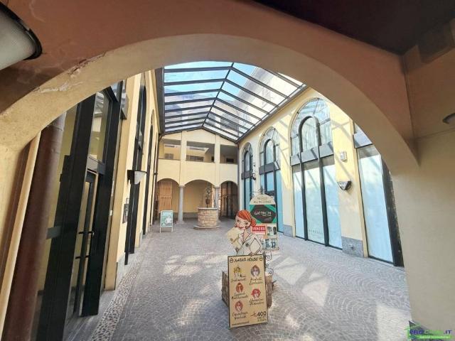 Appartamento in affitto a Volta-Prealpi, Saronno