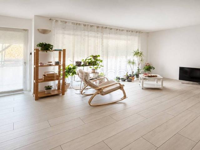 Appartamento in affitto a Volta-Prealpi, Saronno