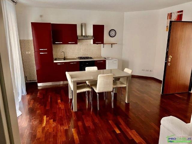 Appartamento in affitto a Volta-Prealpi, Saronno