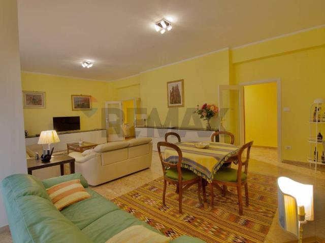 Appartamento in affitto a Cappuccini, Cala Di Volpe