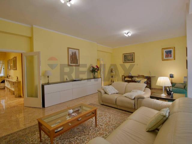 Appartamento in affitto a Cappuccini, Cala Di Volpe