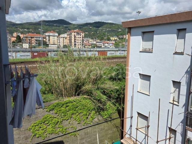 Appartamento in affitto a Fornaci, Savona