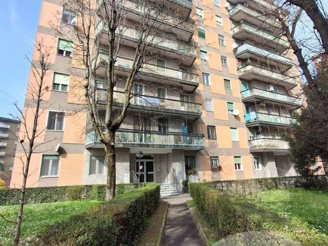 Appartamento in affitto a Rovagnasco, Segrate