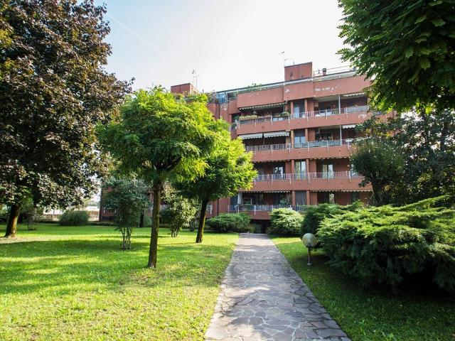 Appartamento in affitto a Redecesio, Segrate