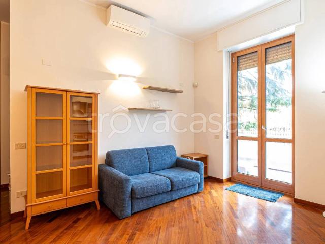 Appartamento in affitto a Rovagnasco, Segrate