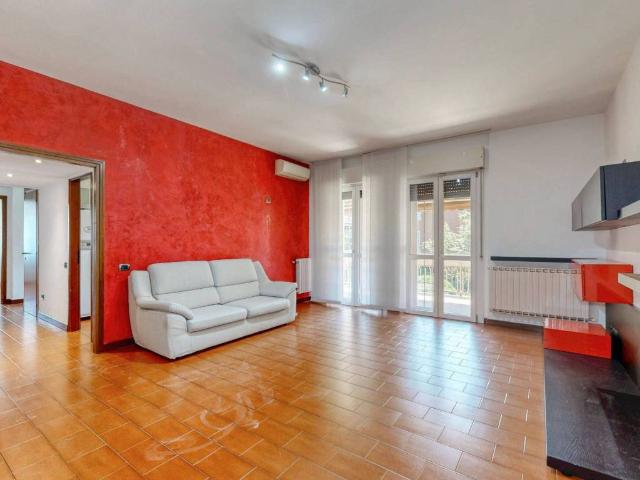 Appartamento in affitto a Rovagnasco, Segrate