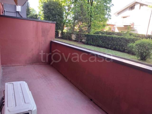 Appartamento in affitto a Rovagnasco, Segrate